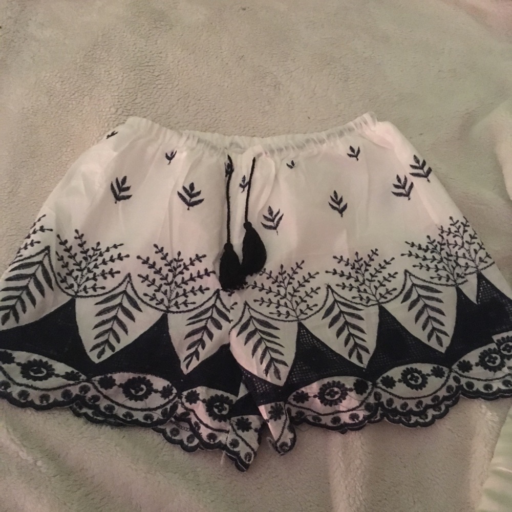 White and blue cotton and silky shorts-blue tassel